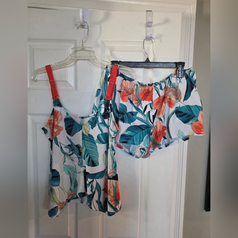 Lilac+London Floral Print Pajama Camisole & Pajama Short Set  Size L